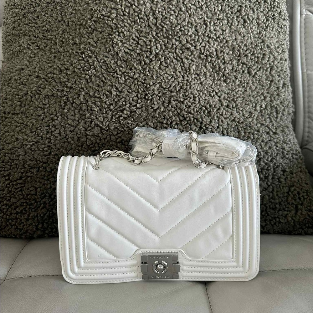 Badgley Mischka White Chevron Crossbody Bag